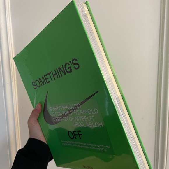 VIRGIL ABLOH “SOMETHINGS OFF” TASCHEN NIKE BOOK - Picture 9 of 10